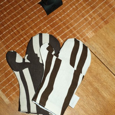 Joutilas oven mitten
